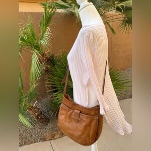 Frye Olivia Large Crossbody Bag Cognac Tan Leather Boho Saddle NWT $378 Y2K Boho